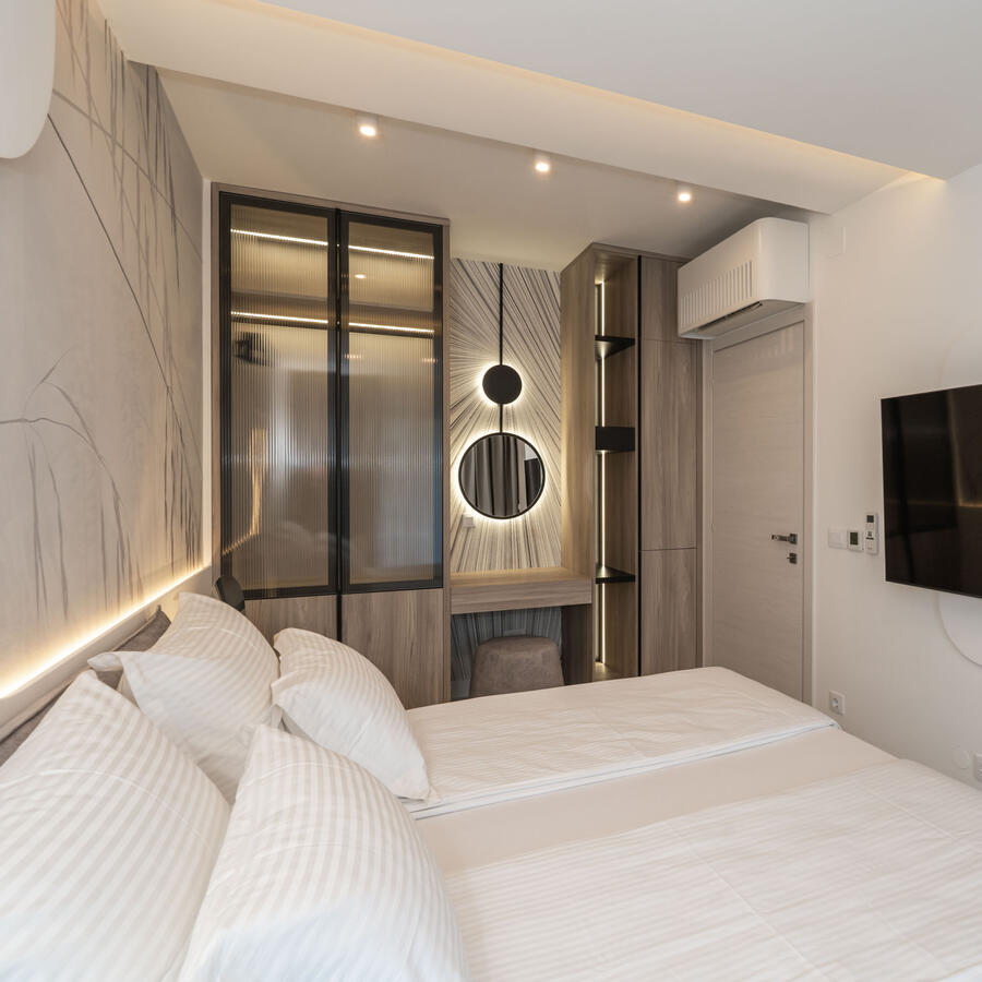 THE SIGNATURE SUITE